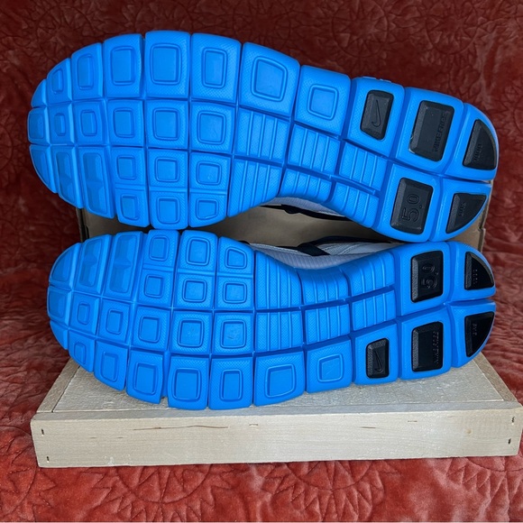 NWB Nike Free Kukini 5.0 Wolf Grey/Black Stealth Men’s Size 13 - 511444-014 - Picture 4 of 7